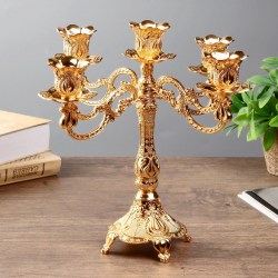 Металлический подсвечник на 5 свечей Канделябр. Узорный золотистый