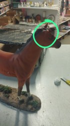 уценка Сувенир полистоун Гнедая лошадь в кузне 21х5,5х20 см