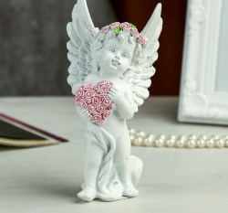 Сувенир Ангел в венке с сердцем из роз 15х7,8х5,5 см
