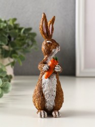 Фигурка полистоун «Кролик с морковью» 4.7×5×15 см