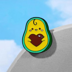 Значок "Авокадо" с косточкой-сердцем, цветная