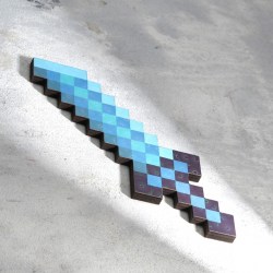 Оружие minecraft алмазный пиксельный нож 20 см дерево