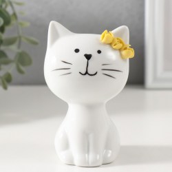 Фигурка керамика Котик белый с жёлтыми цветочками на ушке, сидит 7.2×6.5×10.3 см