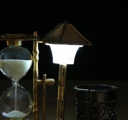 Песочные часы Уличный фонарик сувенирные, с подсветкой, карандашницей, 6.5 х 15.5 х 14.5 см