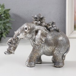 Фигурка полистоун Веселые слонята едут на большом слоне 18.5×9×15 см