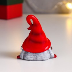 Сувенир статуэтка новогодняя Дед Мороз в красном колпаке 7 см