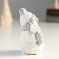 Статуэтка сувенир новогодний Снеговик пушистый 8 см